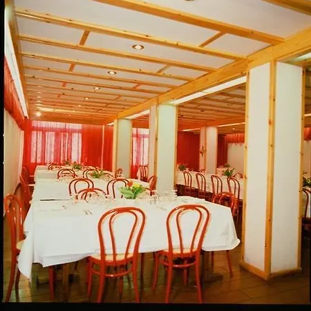 Hotel The 2*